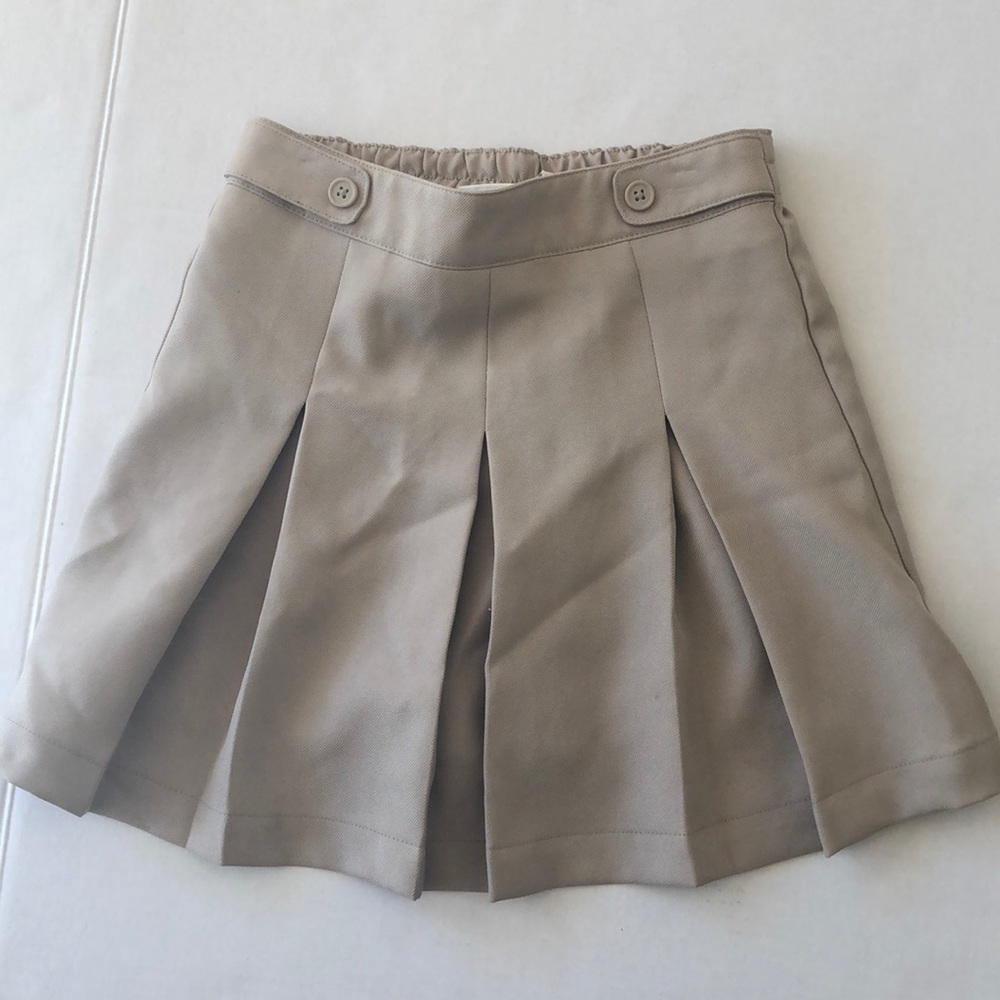 🎏 Dockers pleated girls khaki skirt